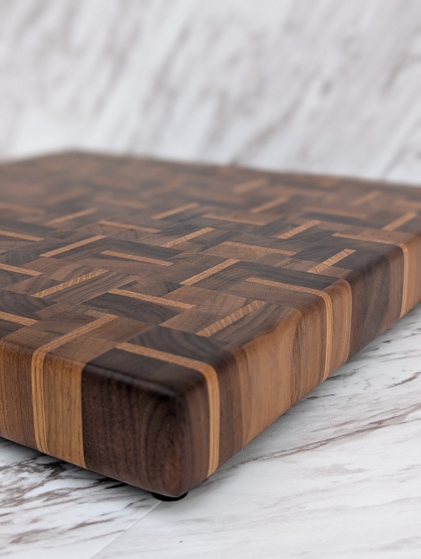 082 ZigZag End Grain Board / Planche en bois debout Zigzag 082