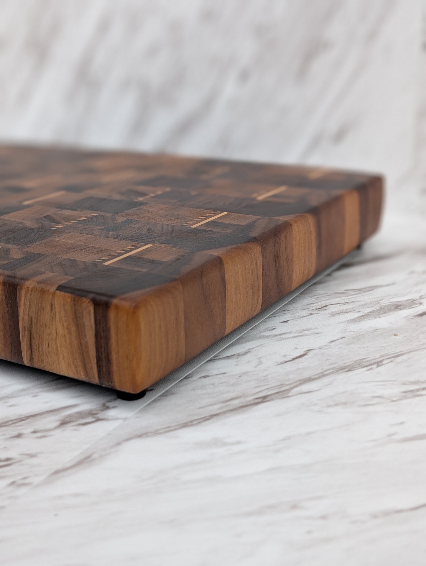 081 End Grain Cutting Board / Planche en bois debout 081