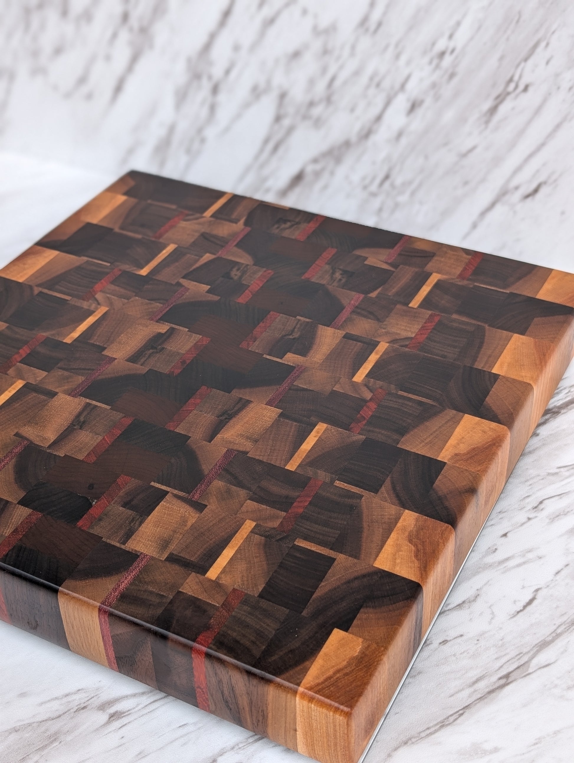 085 Walnut End Grain Cutting Board / Planche bois debout en noyer 085