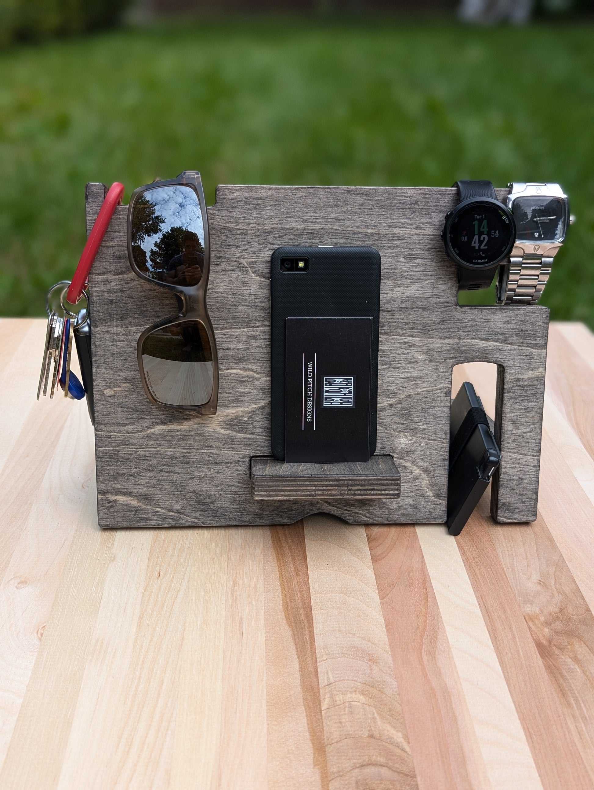 Desk Organizer / Rangement de bureau