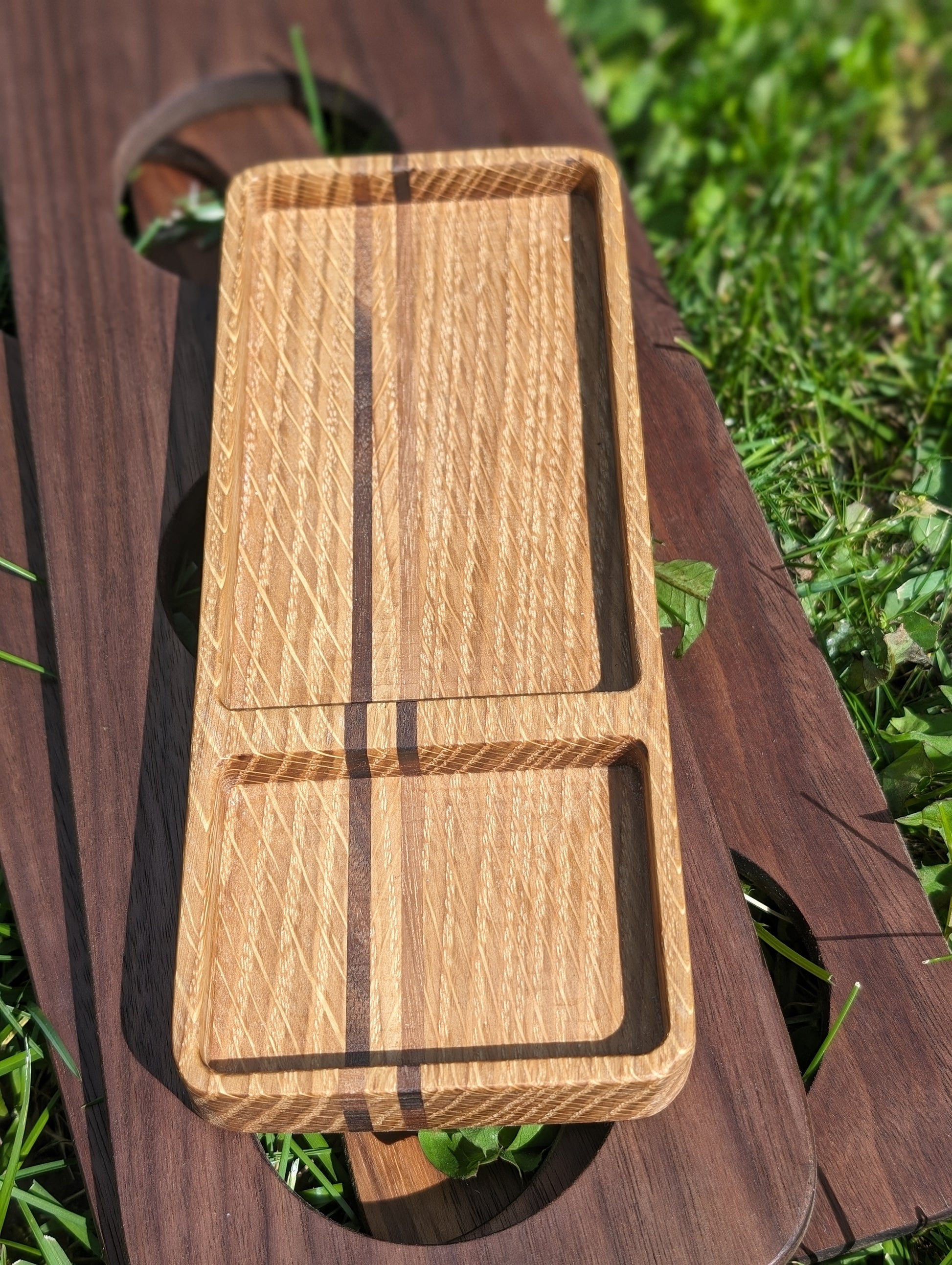Vide-poche en chêne blanc et noyer / White Oak + Walnut Catch-All Tray