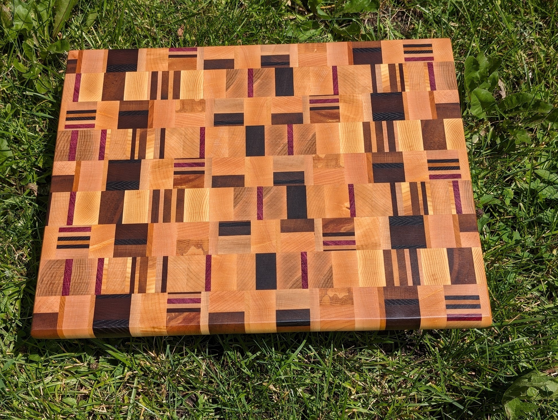 Chaotic End Grain Cutting Board