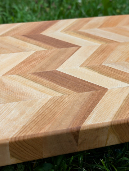 Herringbone Board / Planche style Herringbone