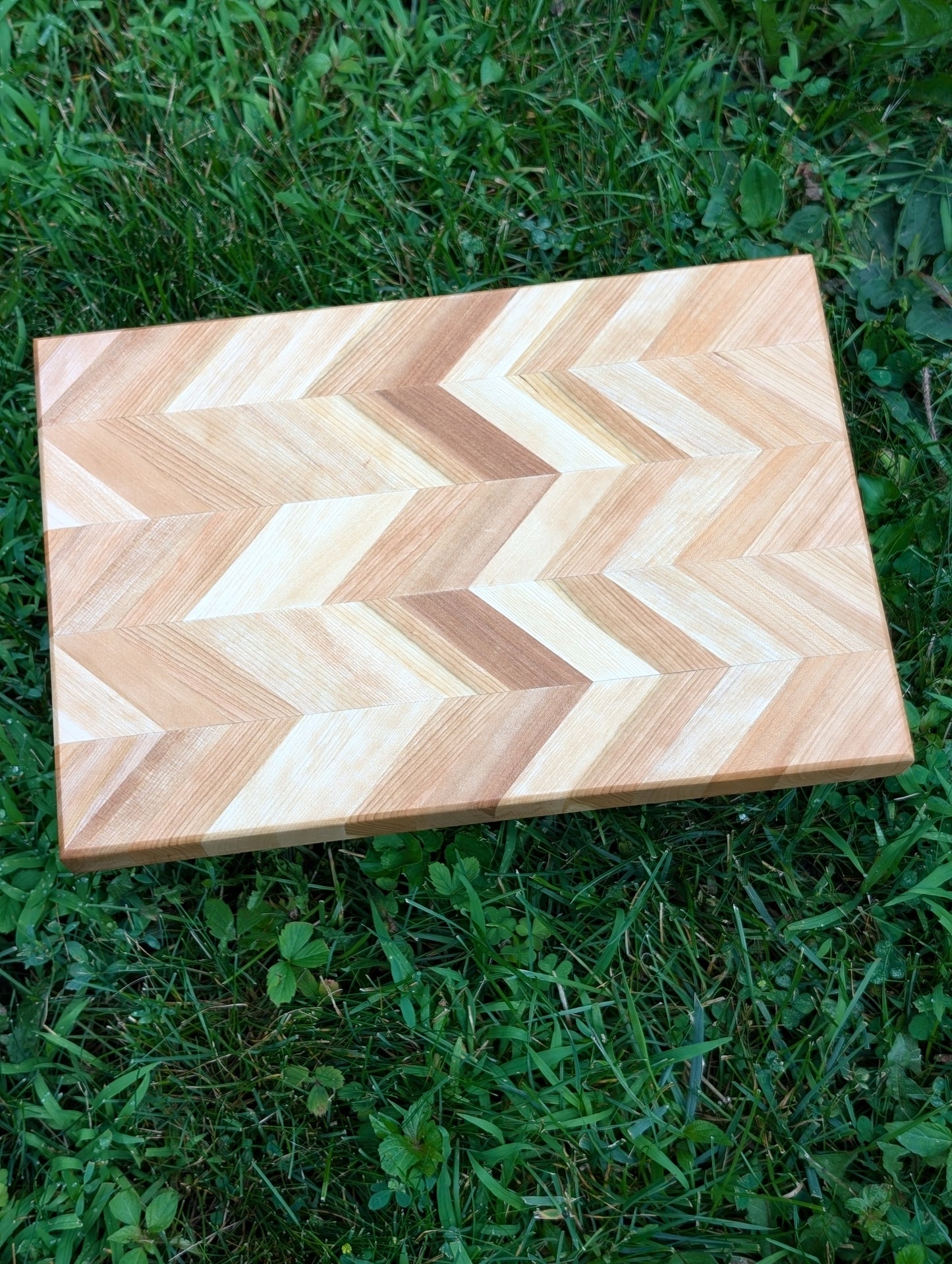 Herringbone Board / Planche style Herringbone