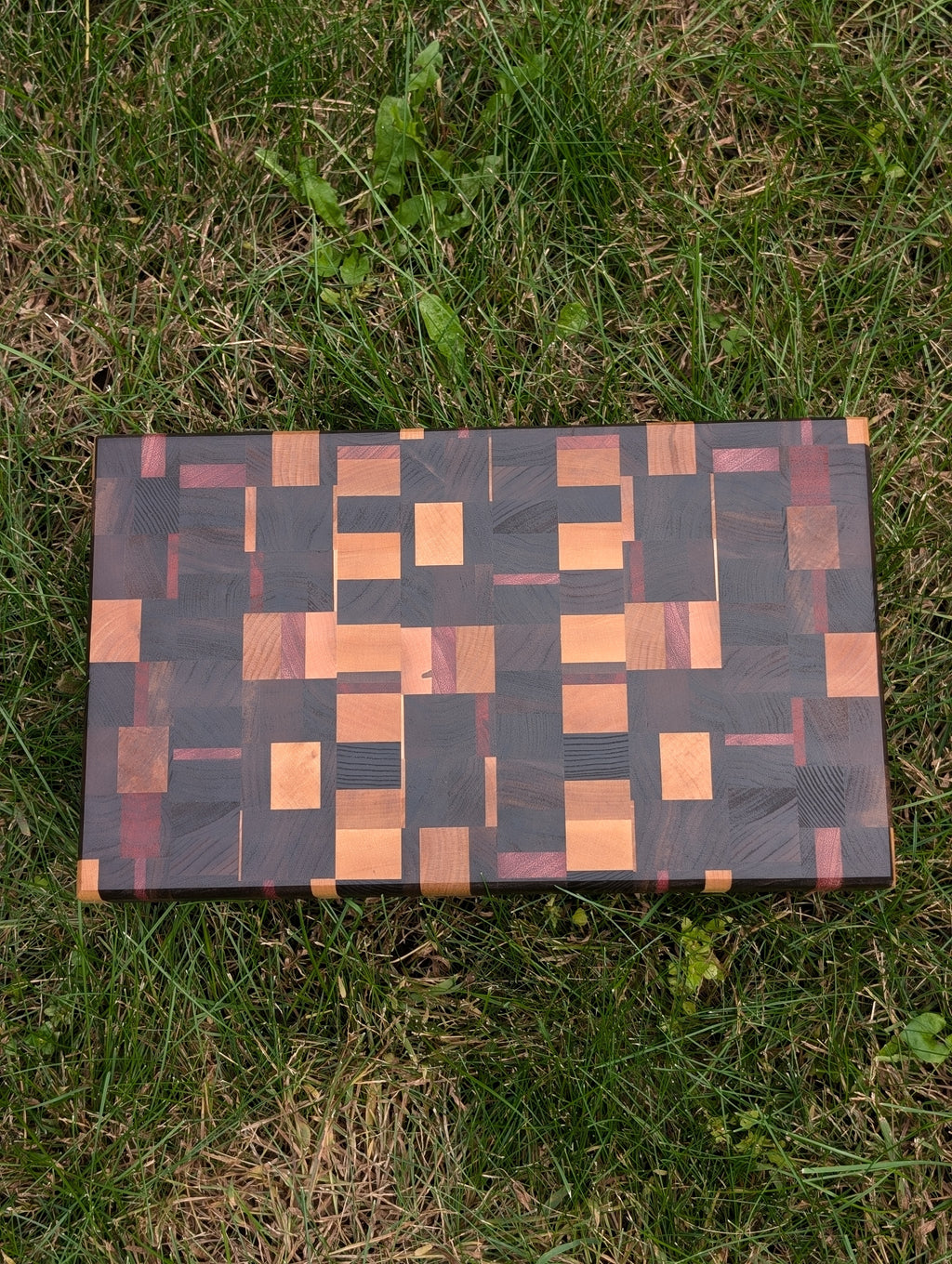 Mixed Wood Chaotic End Grain Board / Planche en bois debout mixte