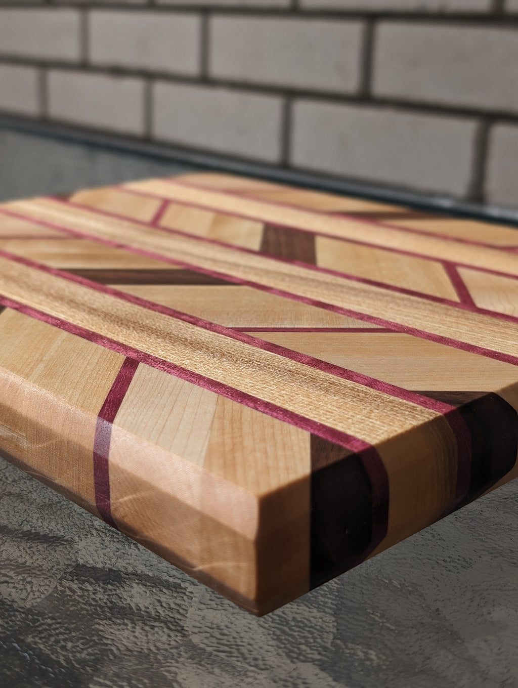 Planche à découper style Chevron / Small Chevron Cutting Board