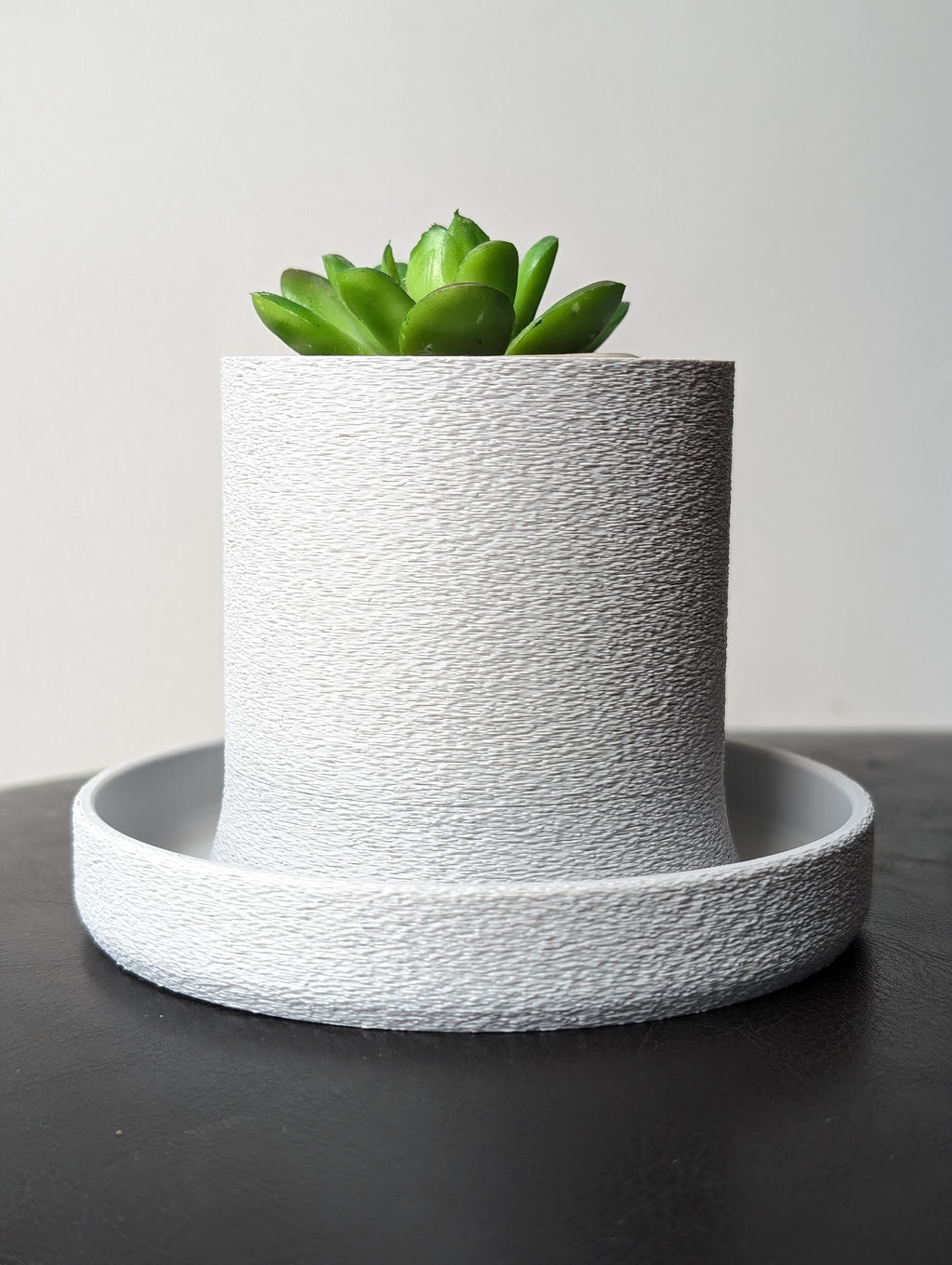Tessy Planter / Pot Tessy