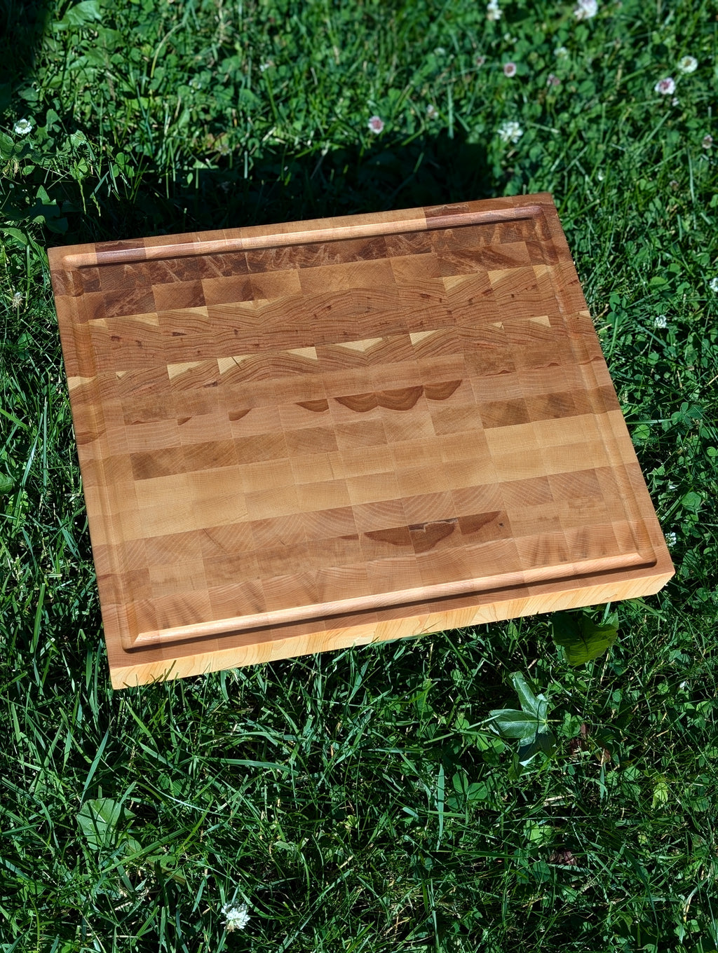 End Grain Cutting Board / Planche en bois debout