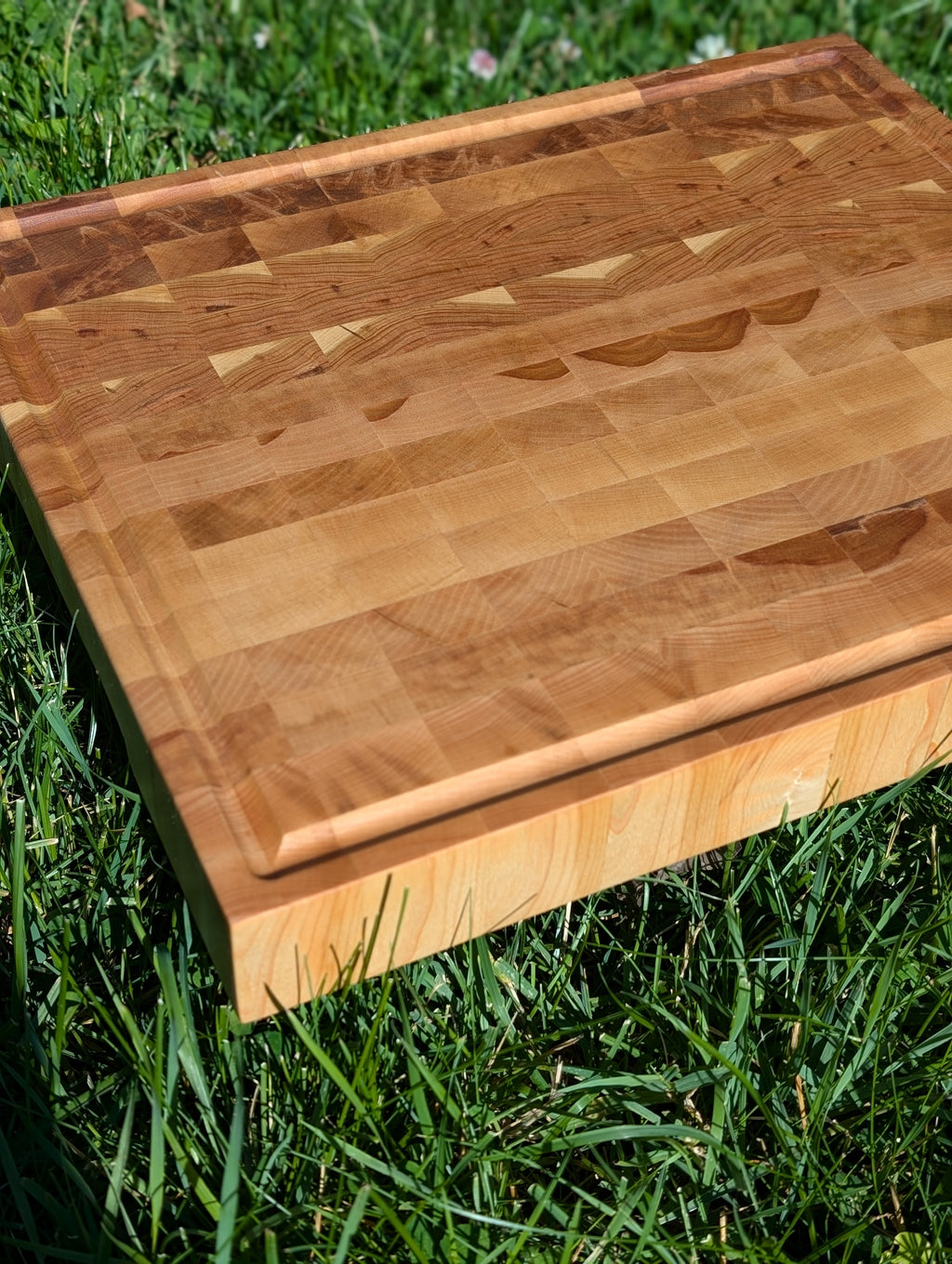 End Grain Cutting Board / Planche en bois debout