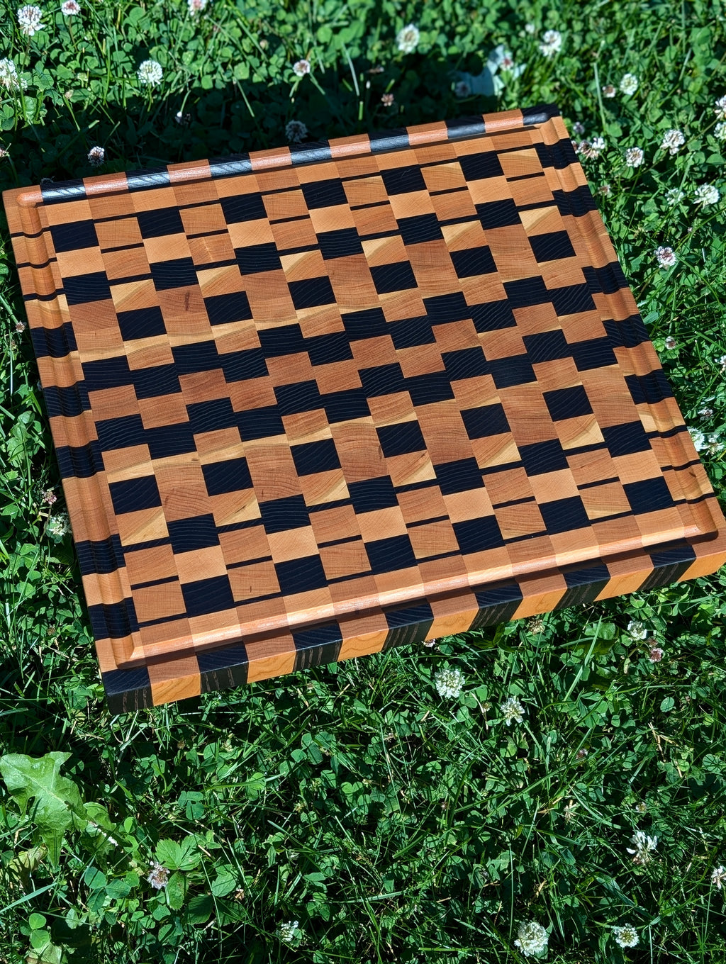 End Grain Cutting Board / Planche à découper en bois debout