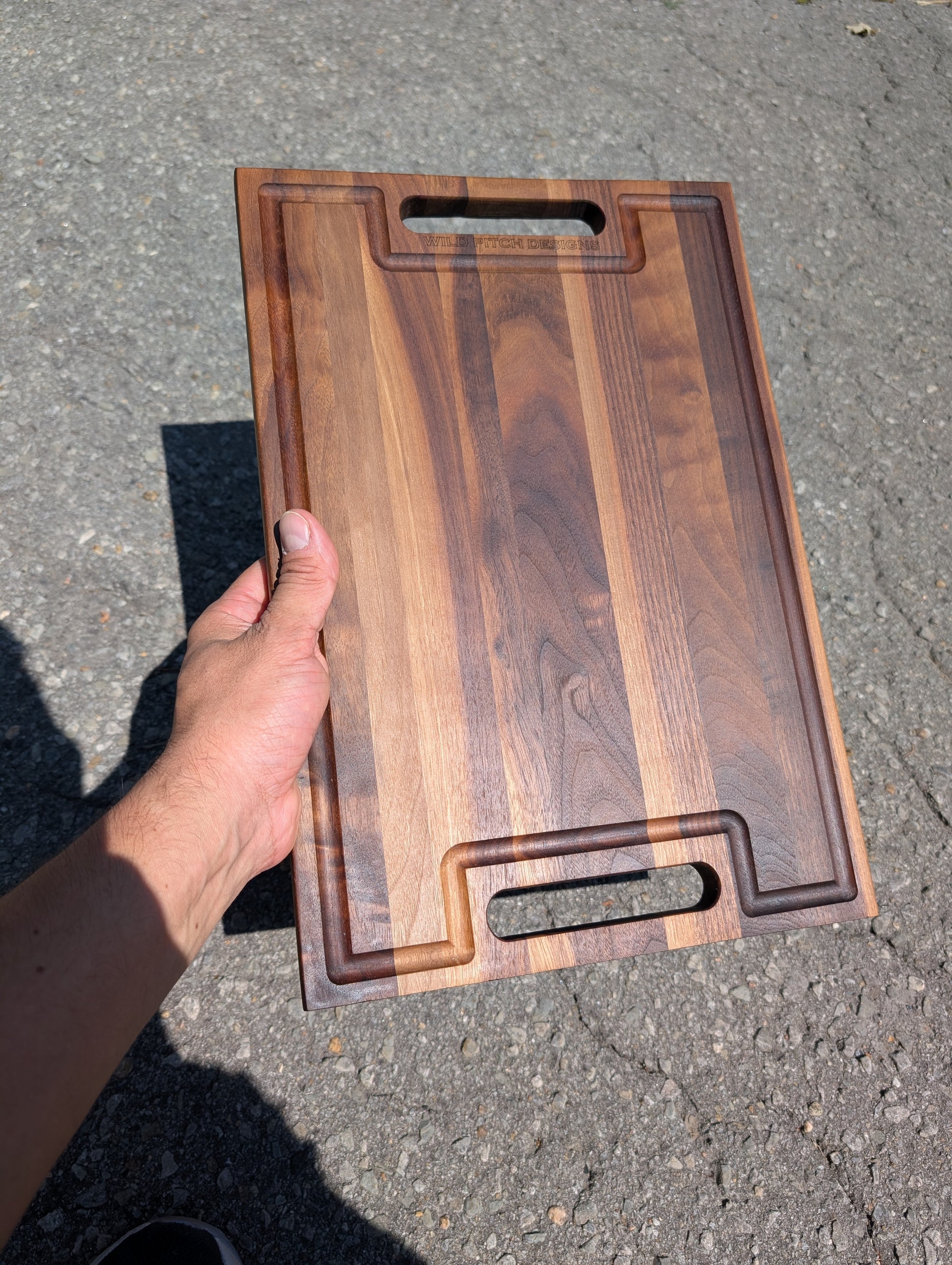 Planche à découper en noyer / Walnut Cutting Board