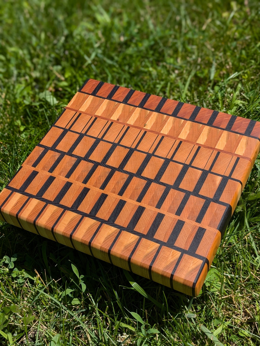 End Grain Cutting Board / Planche en bois debout