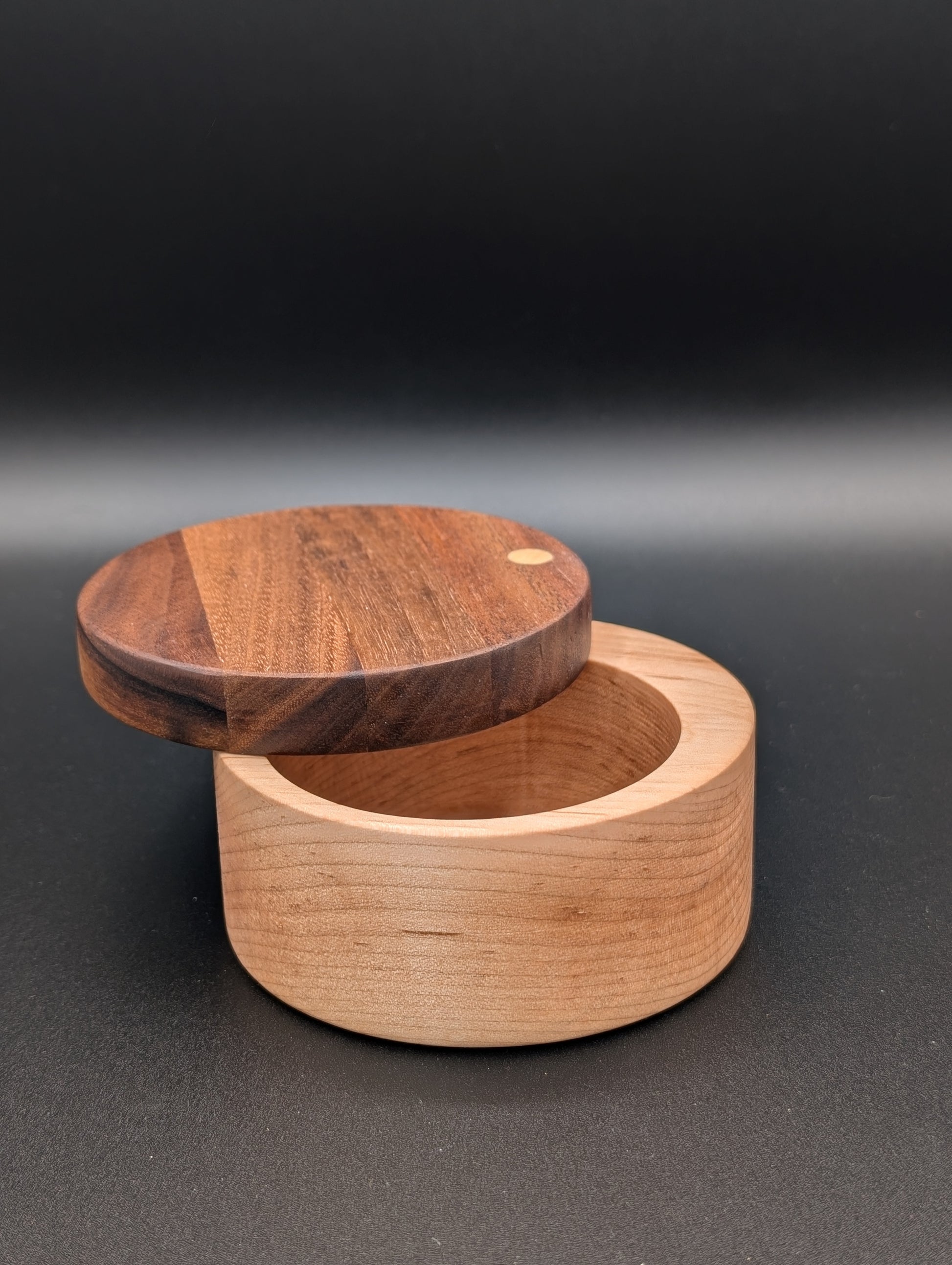 Main de sel / Salt Cellar