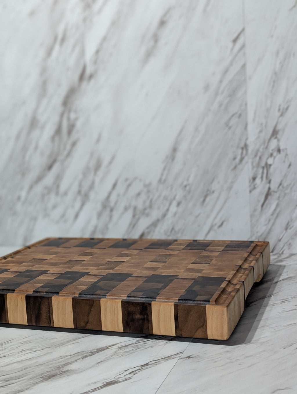 080 End Grain Cutting Board/ Planche en bois debout 080