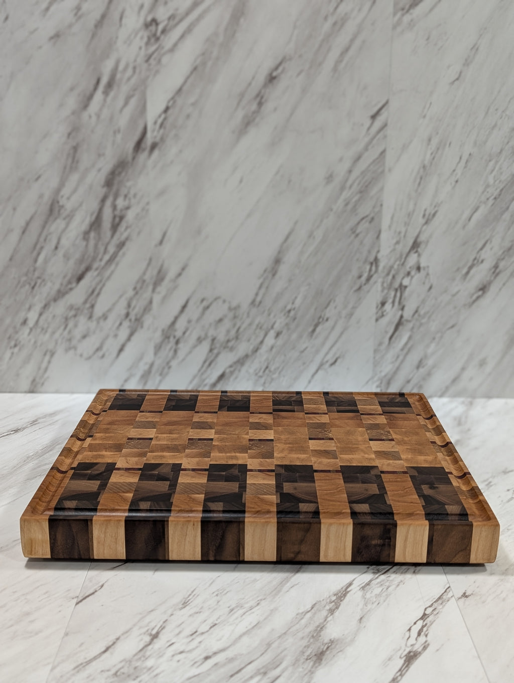 080 End Grain Cutting Board/ Planche en bois debout 080