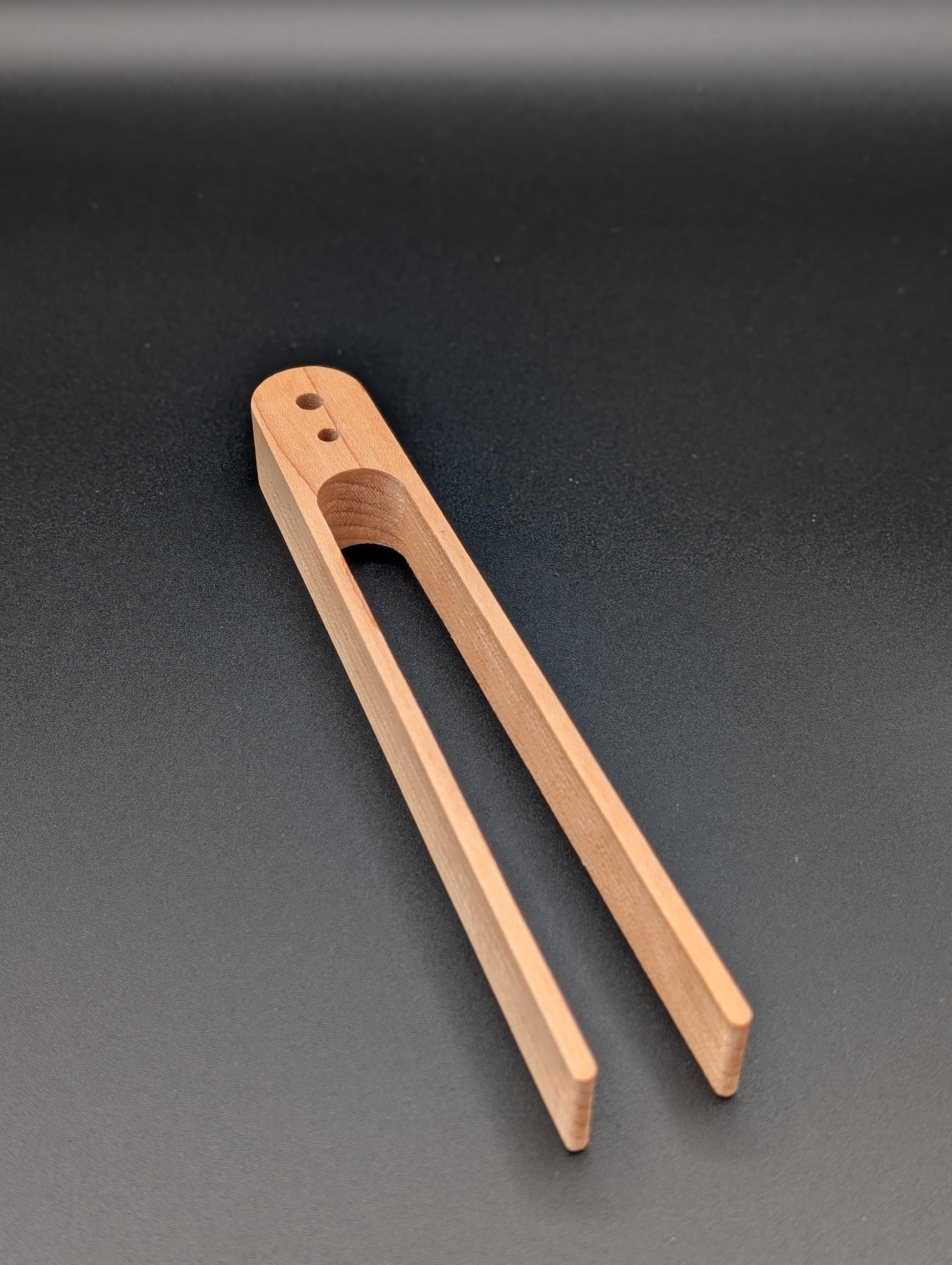 Pince en érable / Maple Tong