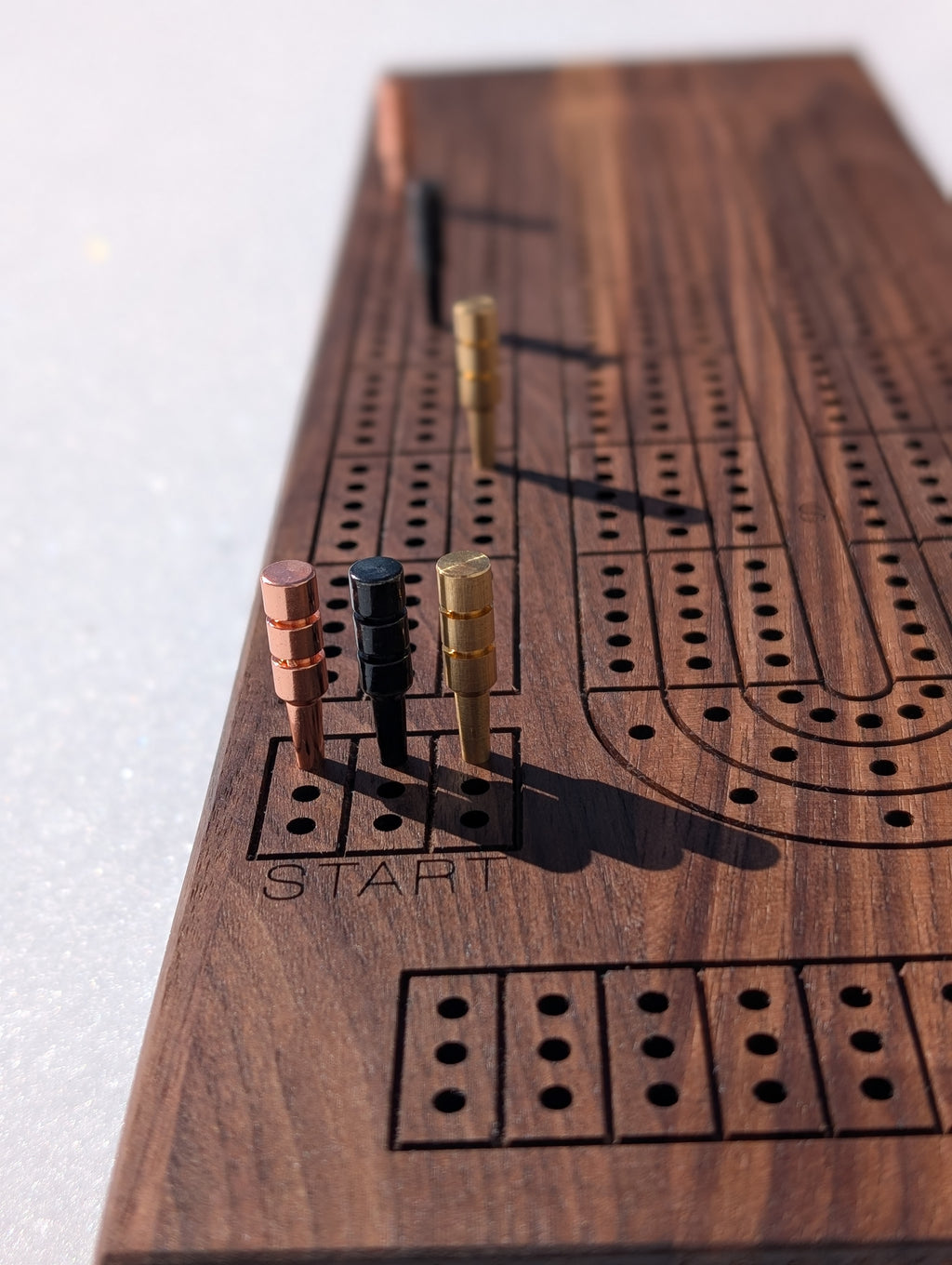 Planche de crible en noyer / Walnut Cribbage Board