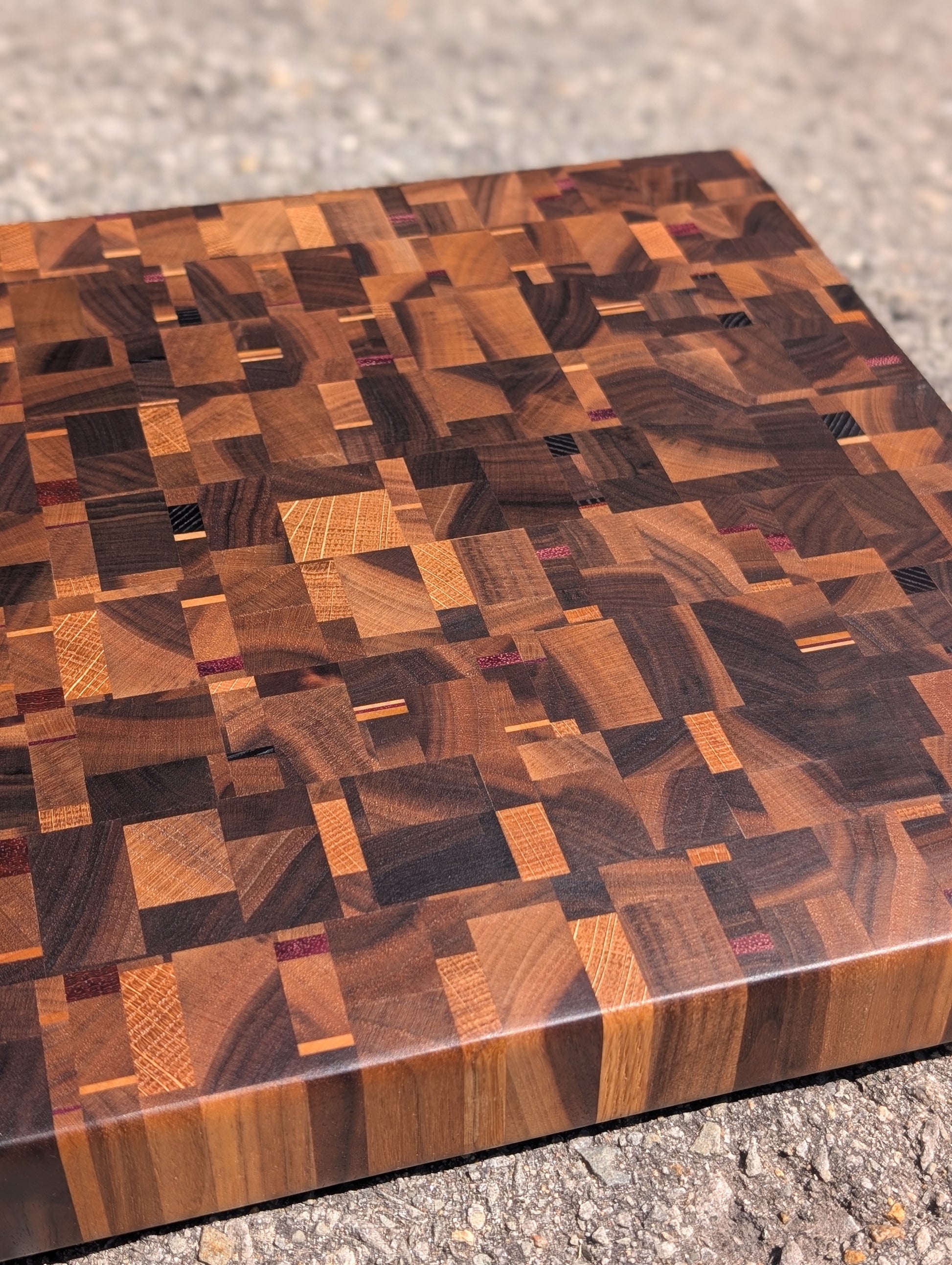 098 End Grain Cutting Board / Planche en bois debout 098
