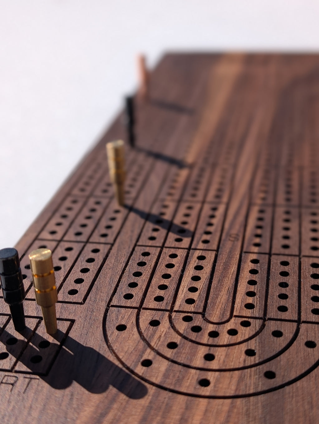 Planche de crible en noyer / Walnut Cribbage Board
