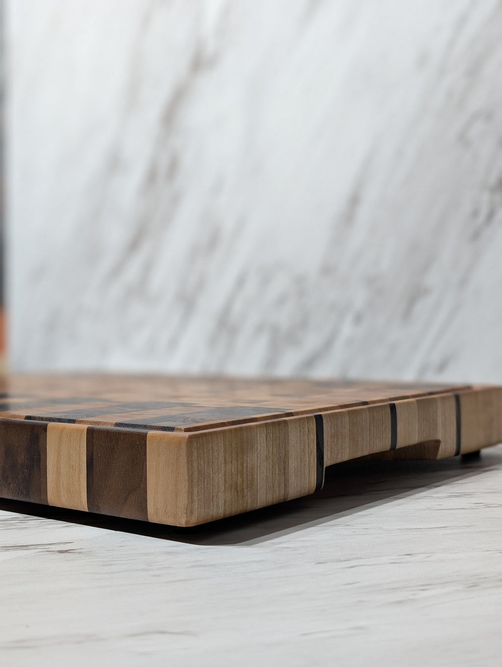 080 End Grain Cutting Board/ Planche en bois debout 080