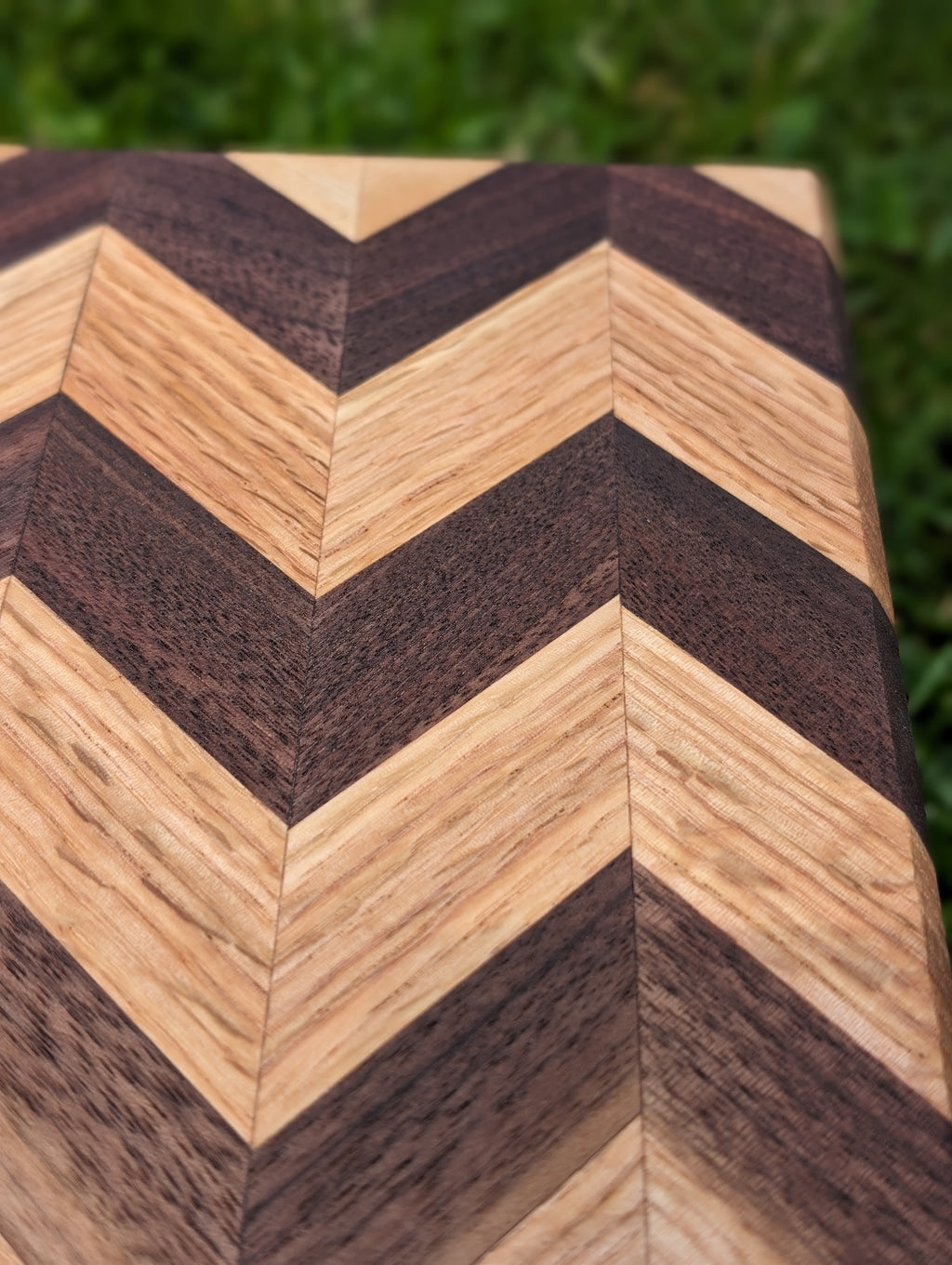 Petite planche à découper style Chevron / Small Chevron Style Cutting Board