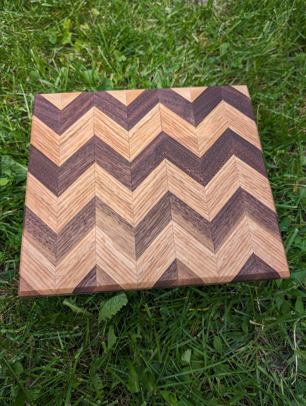 Petite planche à découper style Chevron / Small Chevron Style Cutting Board