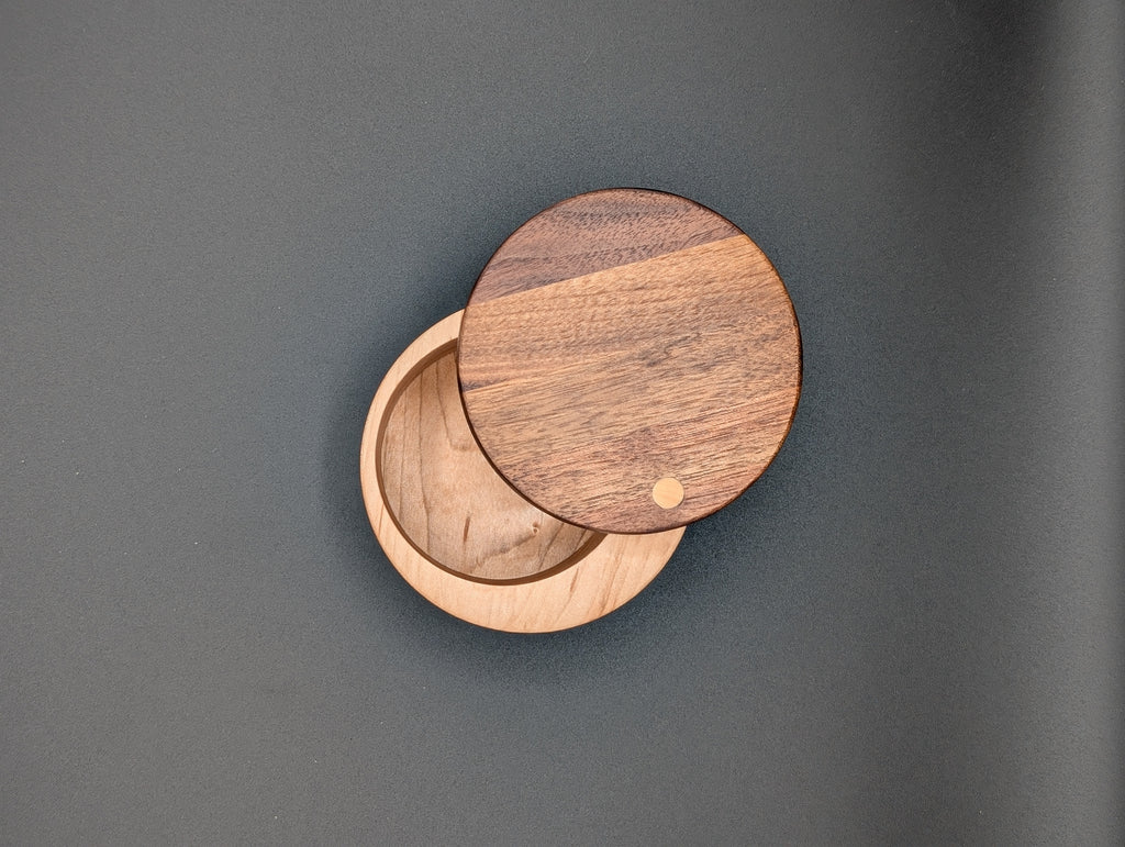 Main de sel / Salt Cellar