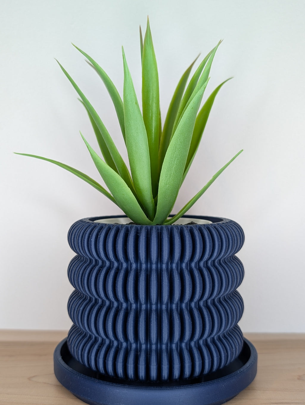Cliff Planter / Pot Cliff