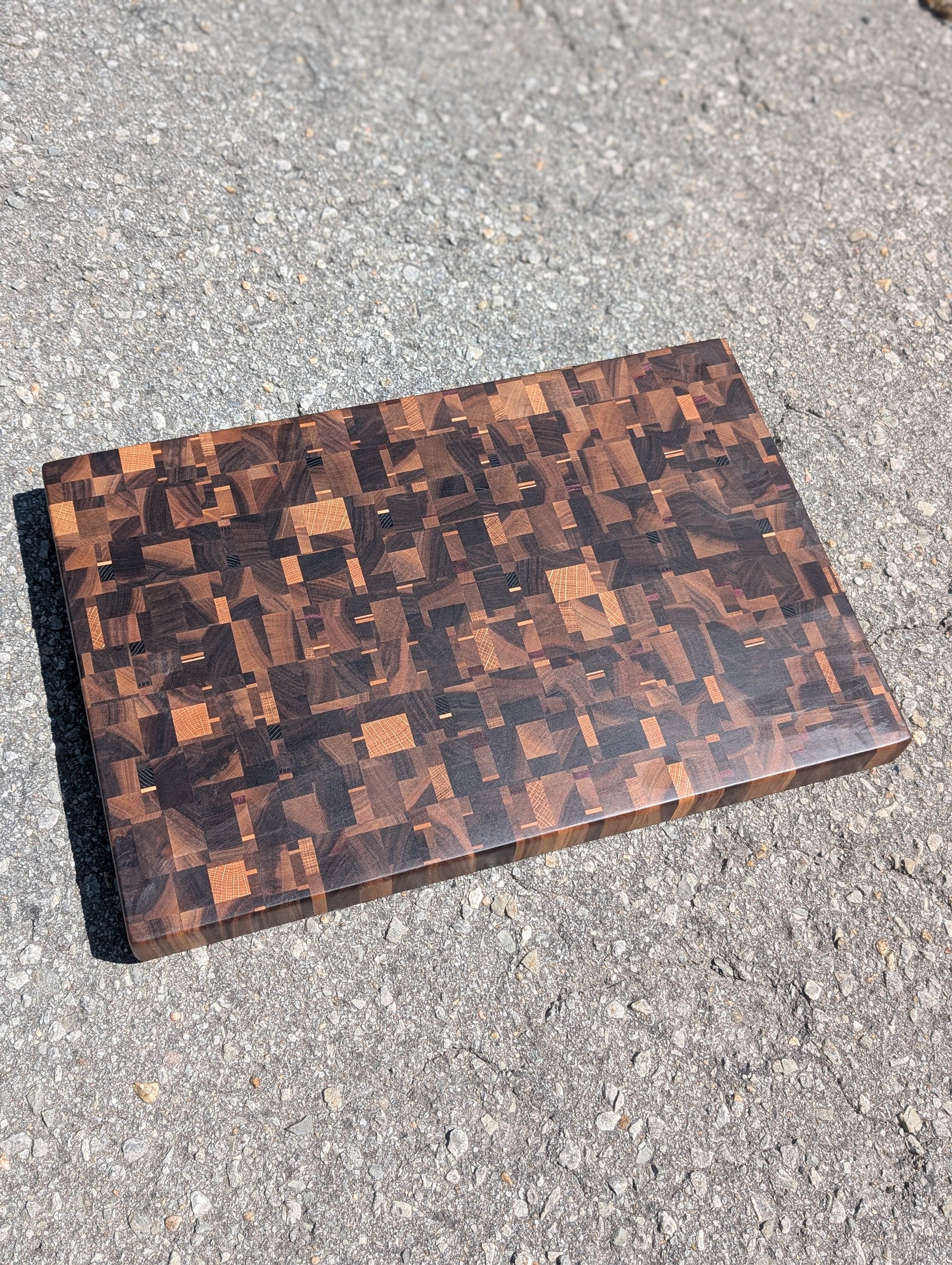 098 End Grain Cutting Board / Planche en bois debout 098